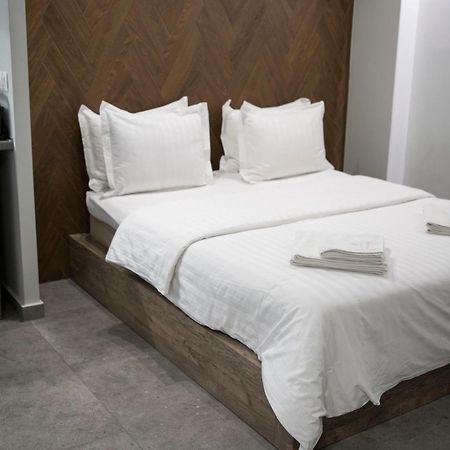Rooster Suites أثينا المظهر الخارجي الصورة