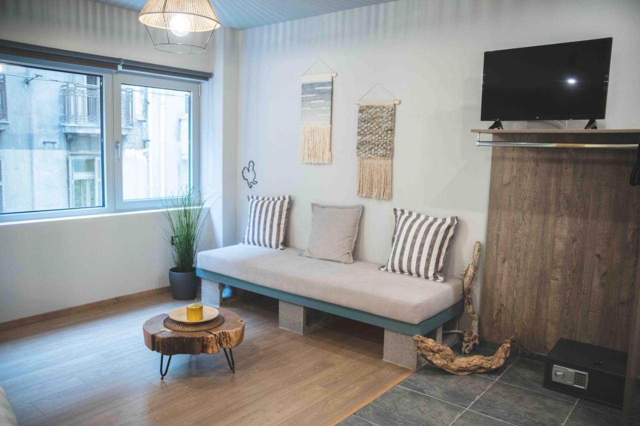 Rooster Suites أثينا المظهر الخارجي الصورة