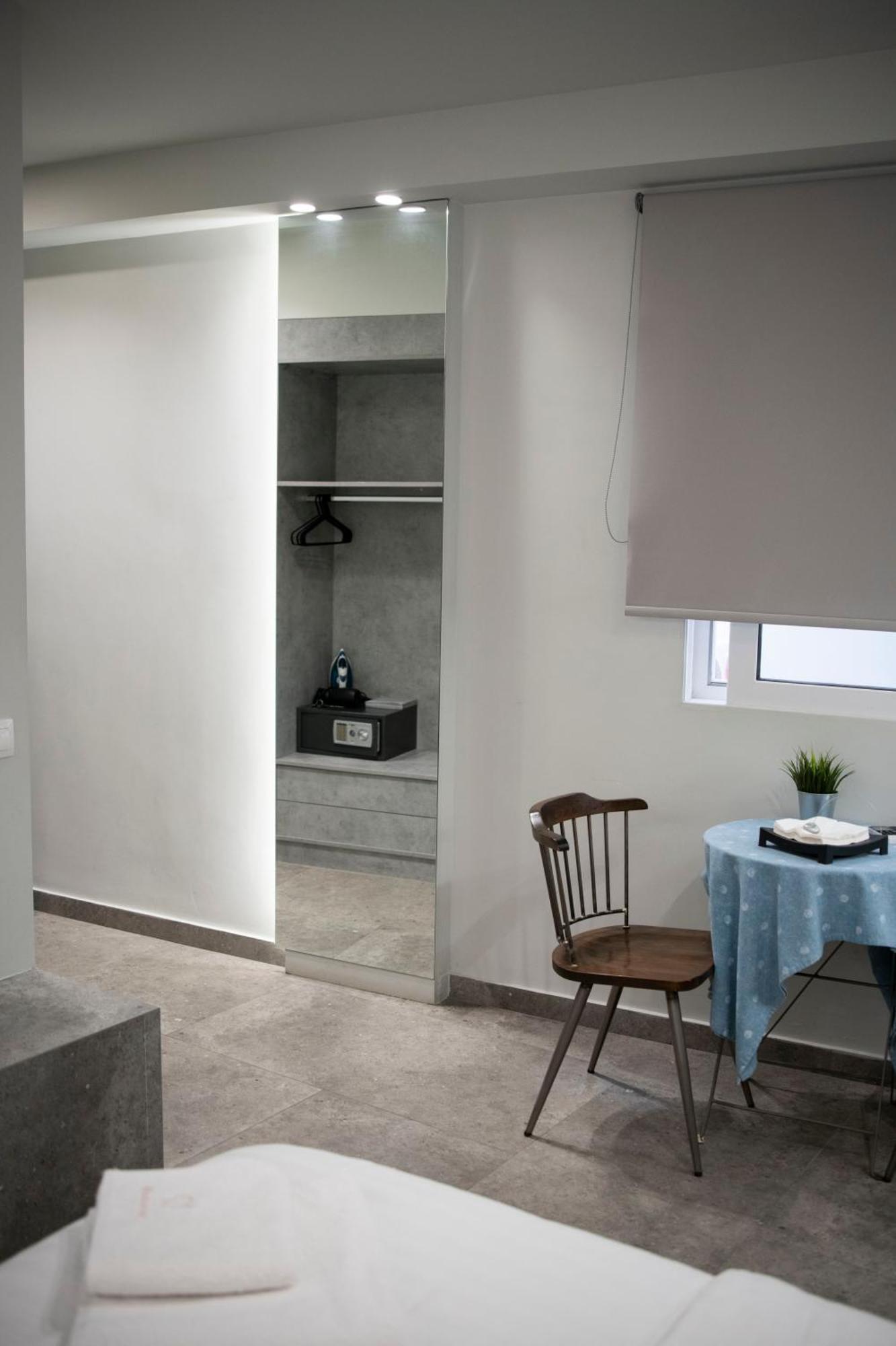Rooster Suites أثينا المظهر الخارجي الصورة